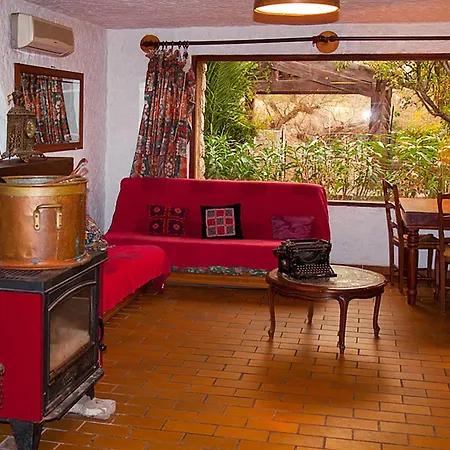 Apartament Posidonie Hollywood By Interhome